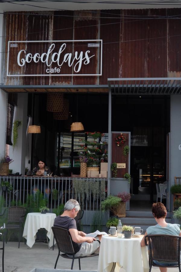 The Good Days Hotel Udon Thani Phòng bức ảnh